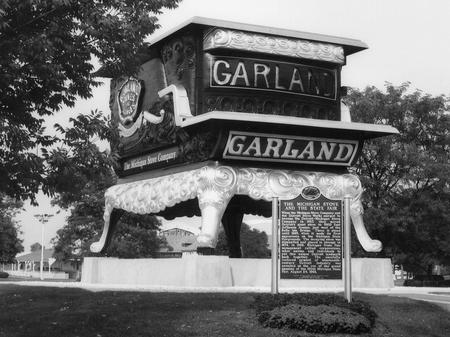 1998 : Michigan State Fair Recalls When Detroit Was Once The Stove Capital of the World