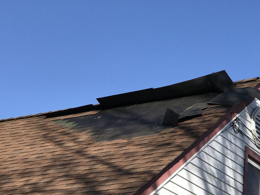 Strong Winds Leave Thousands Powerless [OUTAGE MAP] WDET