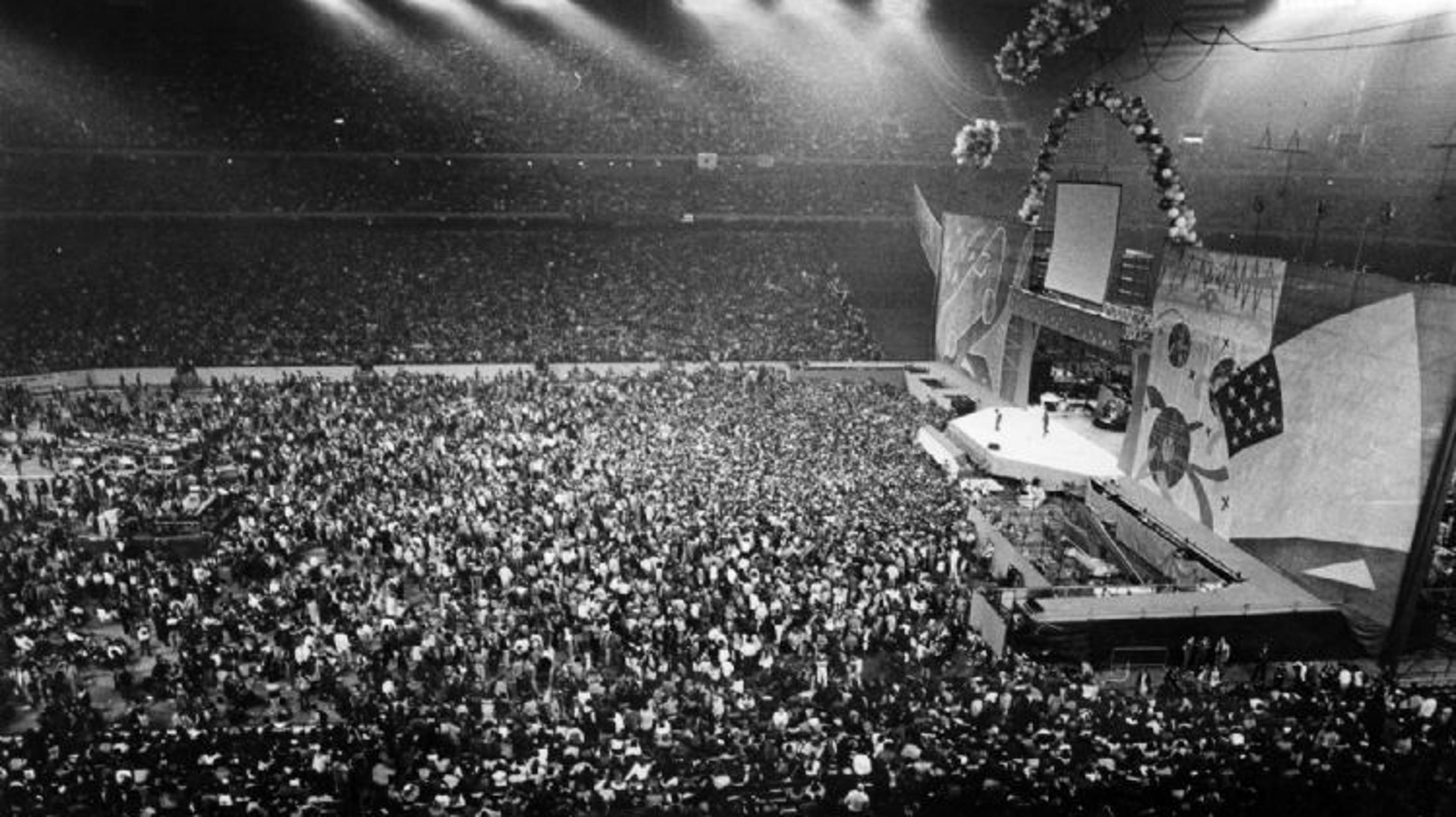 Bonfires & Bonham: The Pontiac Silverdome Was an Insane Place to See a ...