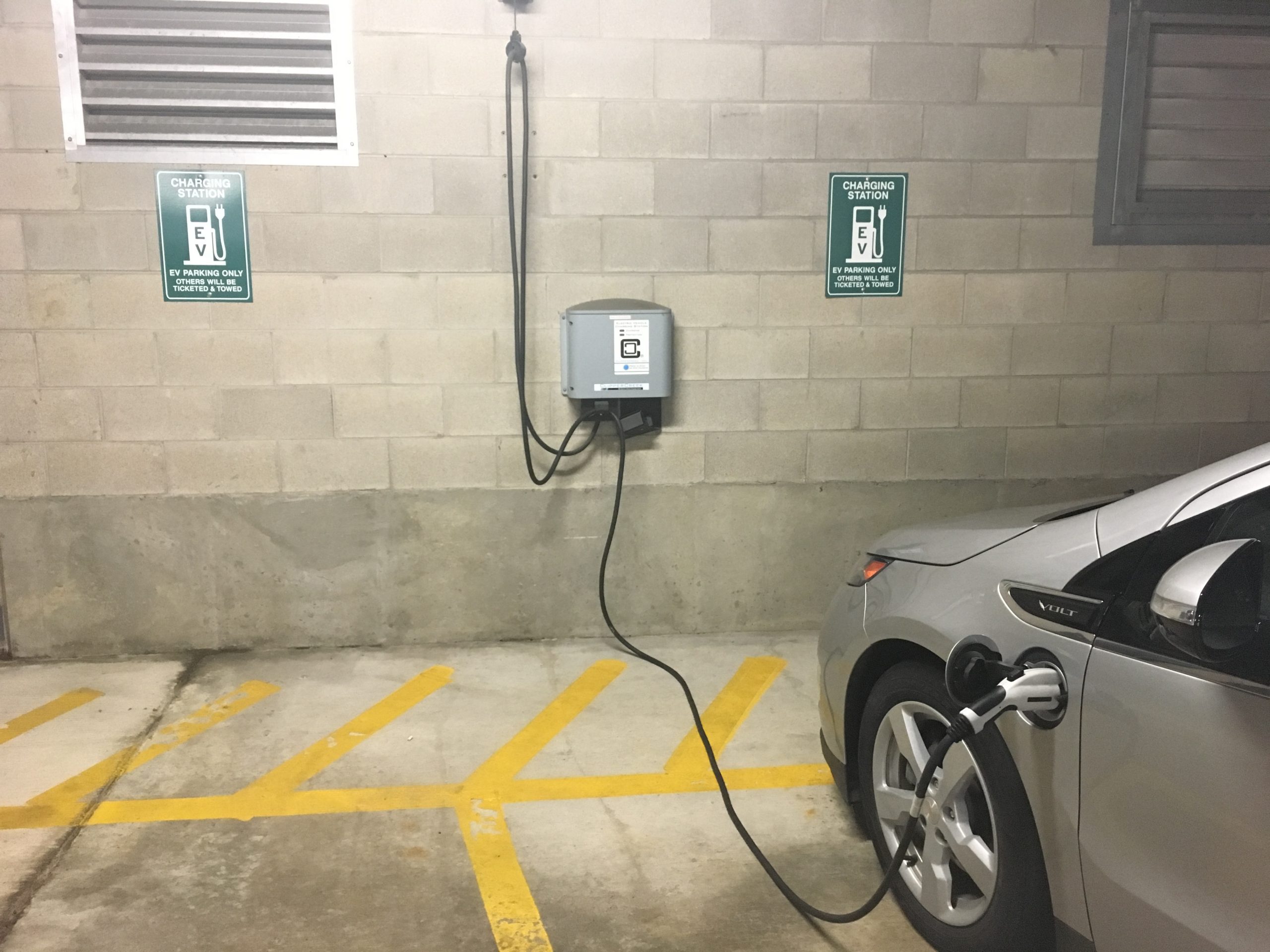 EV chargers: States are getting billions for electric vehicle chargers : NPR