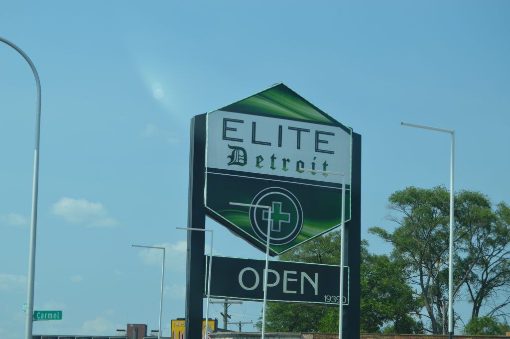 Elite Detroit Dispensary Medical Marijuana Pot Shop 8.9.17jn