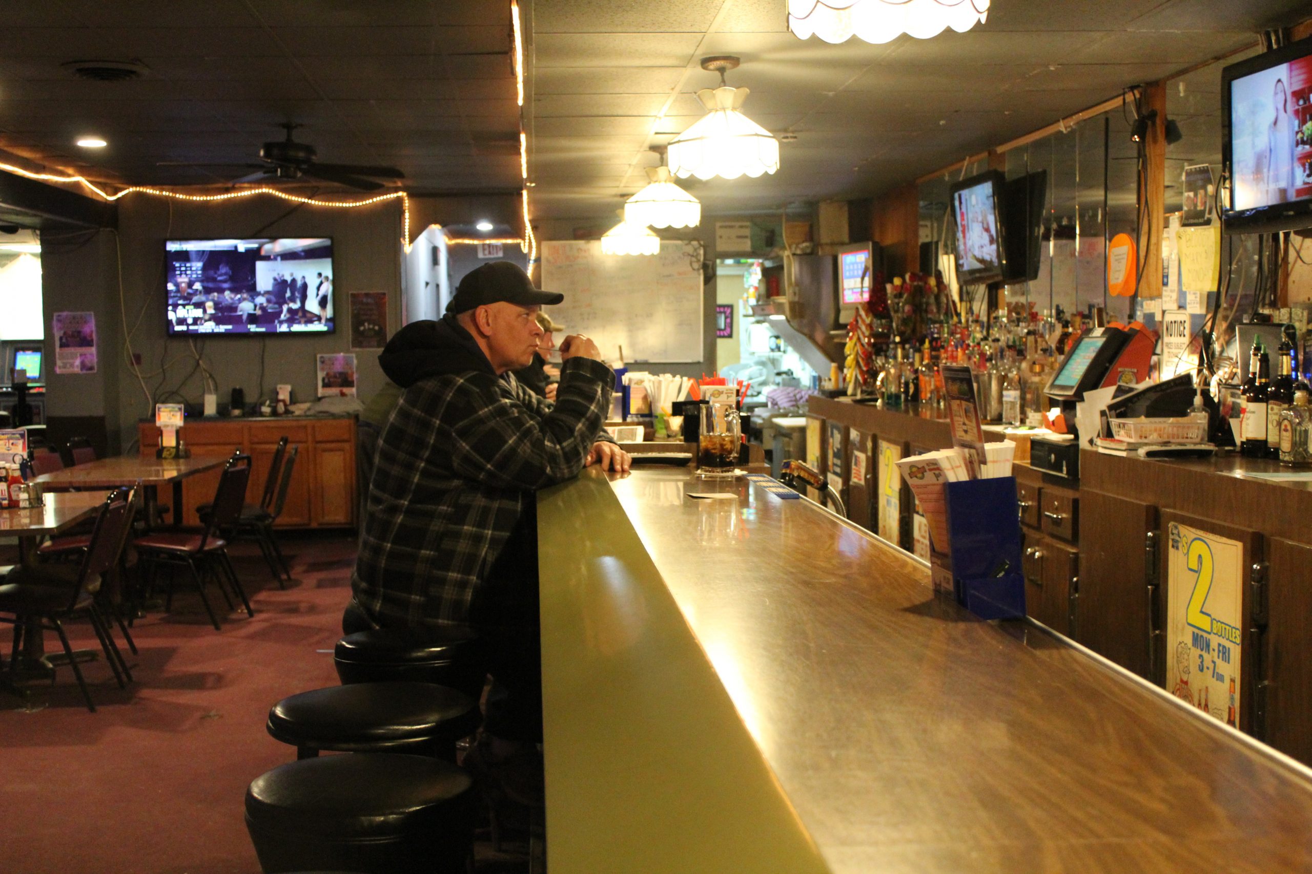 Metro Detroit Service Workers Tell WDET Your Response to Restaurants