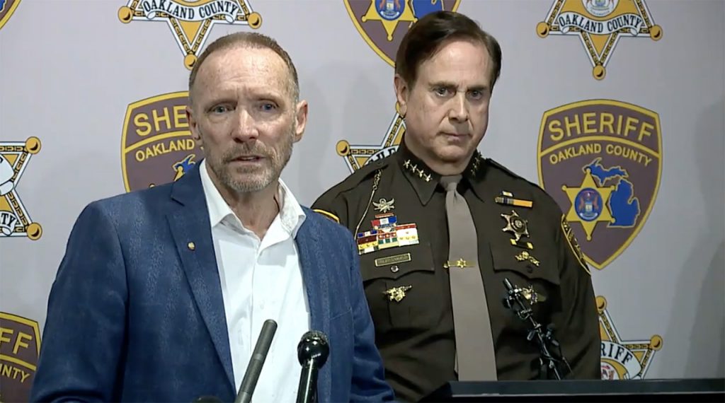 FILE - Oakland County Executive Dave Coulter (left) and Sheriff Mike Bouchard at a press conference in December 2021.