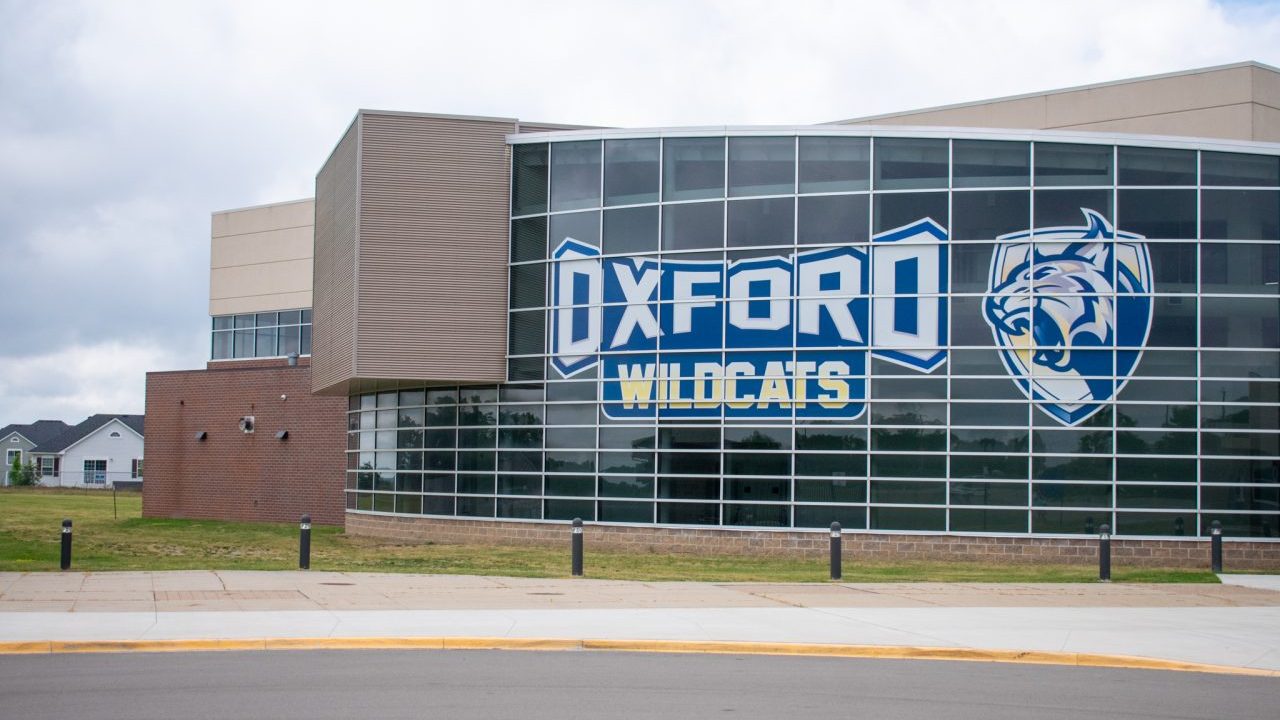 Photo of the exterior of Oxford High School.