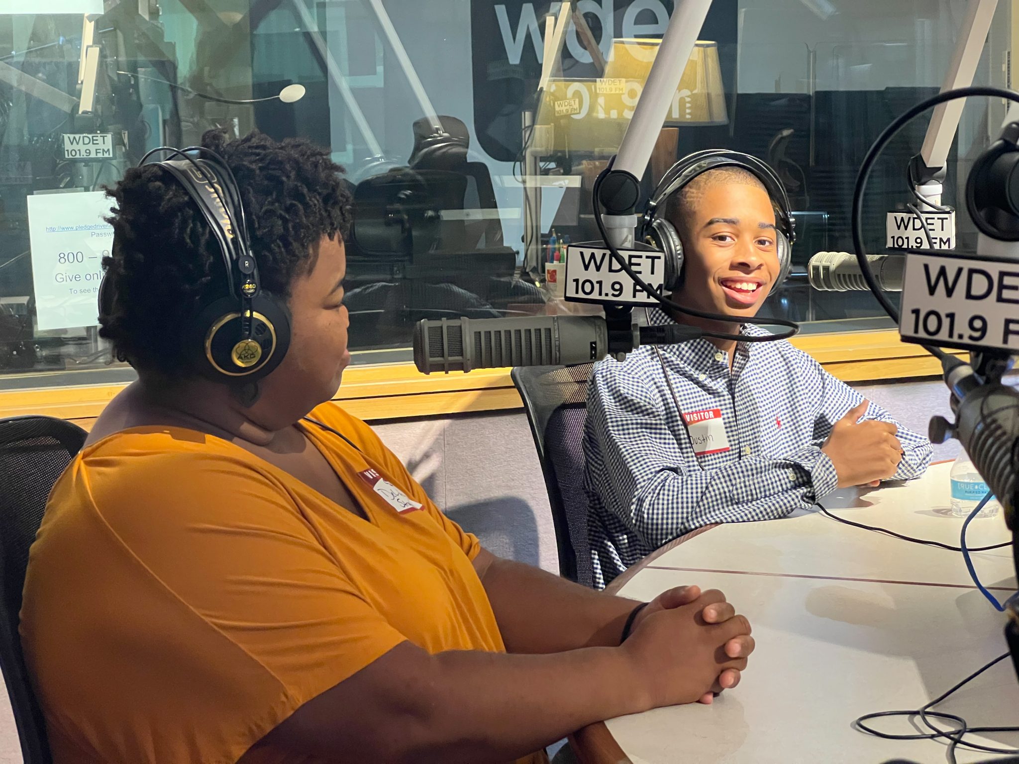 Mosaic Youth Theatre DeLashea Strawder (left) and Justin Washington (right) in the WDET studios.