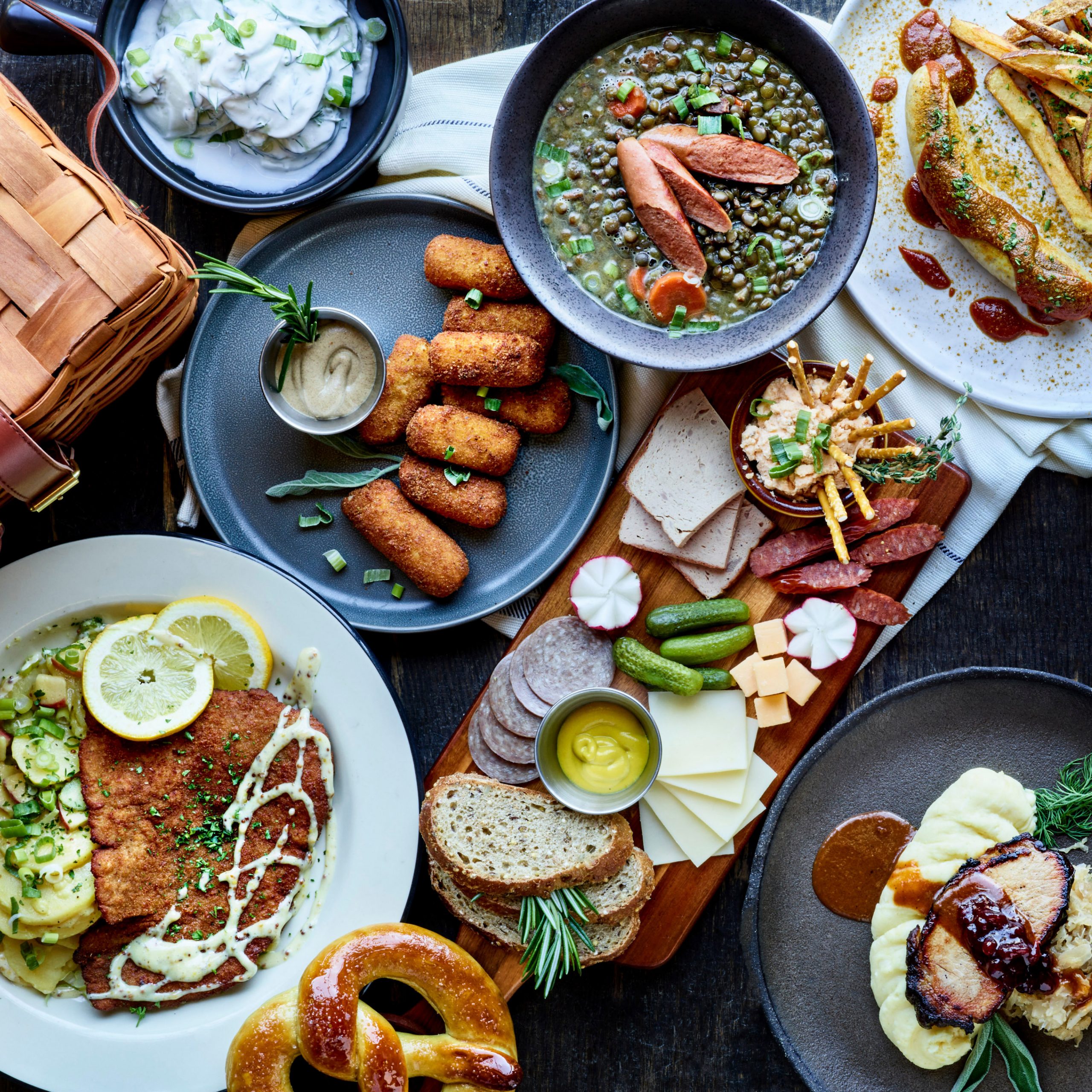 DeutschTroit's new pop up brings German comfort food to Detroit - WDET  101.9 FM, image size:2560x2560