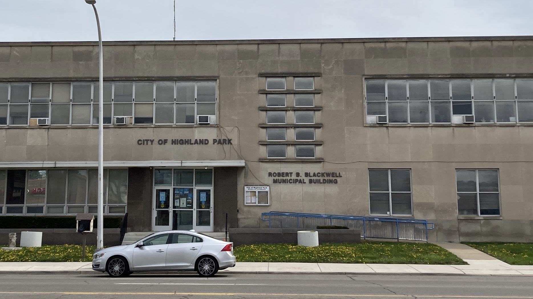 Highland Park mayor declares state of emergency over $24 million debt -  WDET  FM