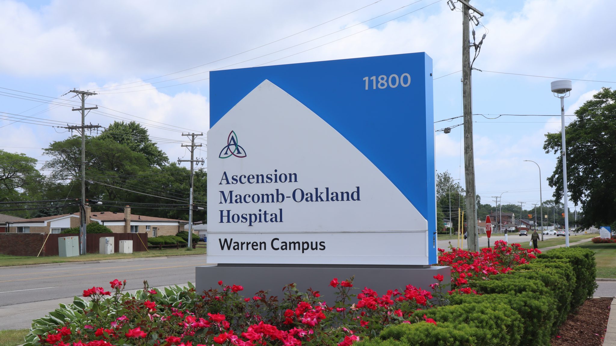 A photo of the road sign for Ascension Macomb Oakland Hospital.