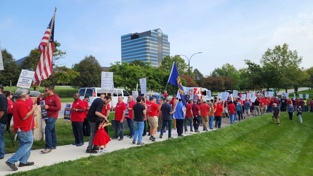 UAW strike Stellantis protest