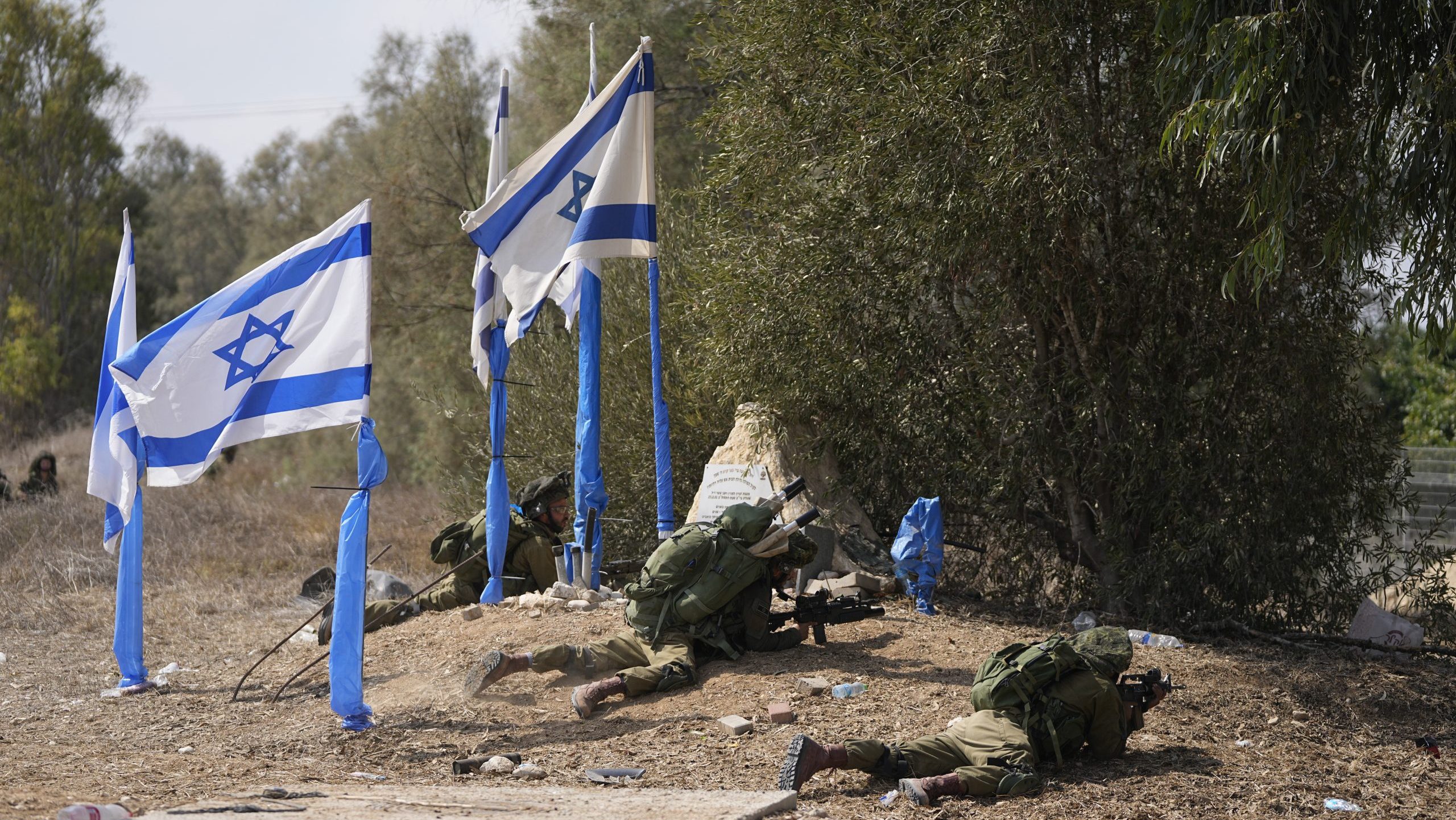 Hamas attack on israel. Пленные израильские солдаты.