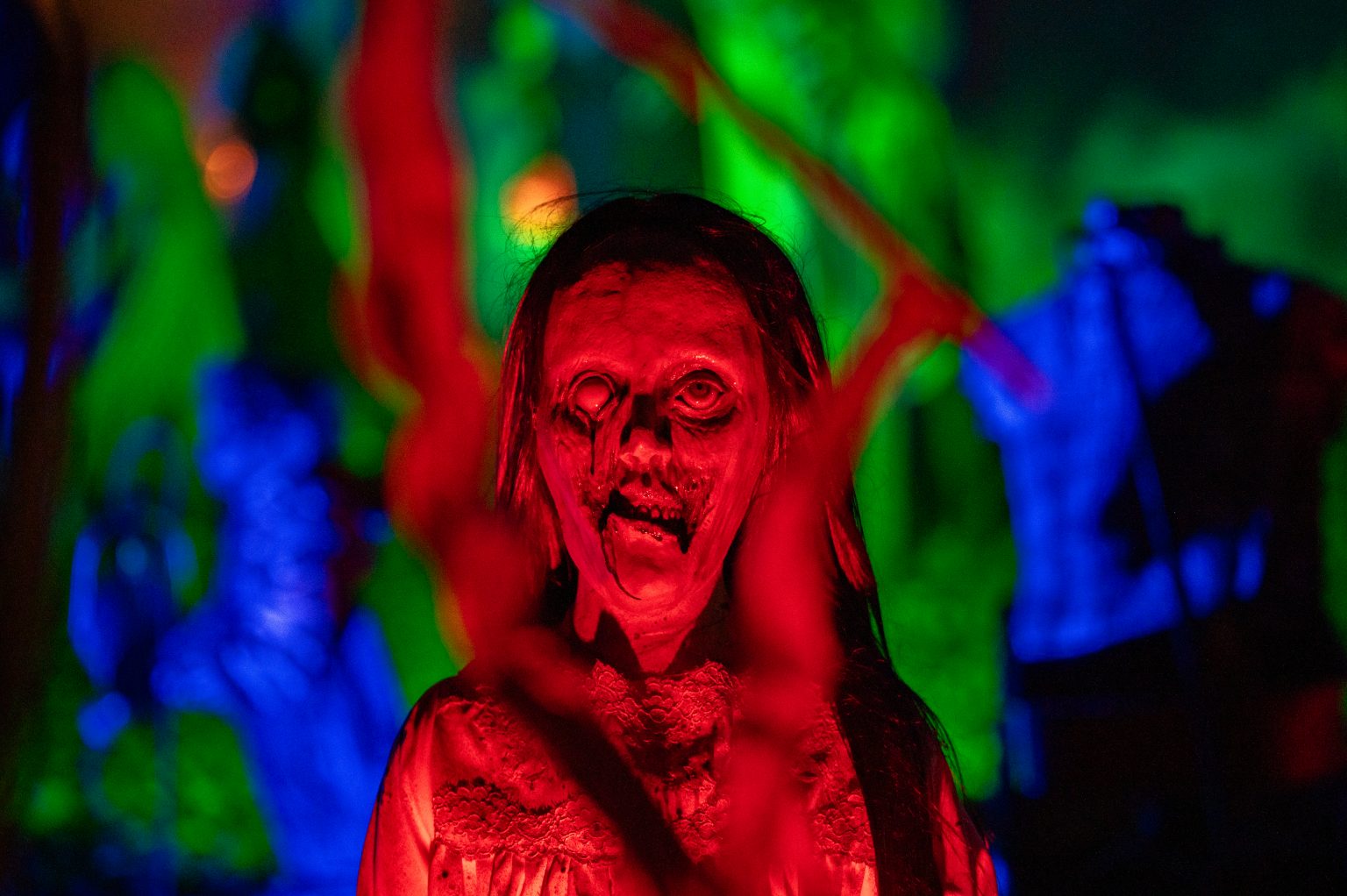 A spooky Halloween show with zombies, a haunted house and politics