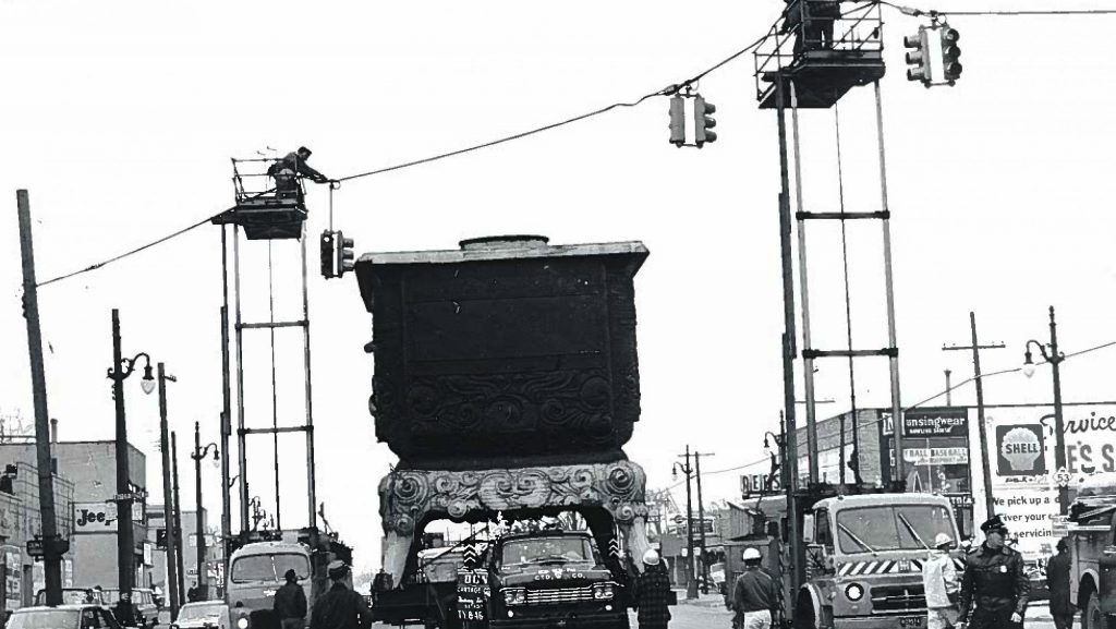 World's largest stove towed by a truck