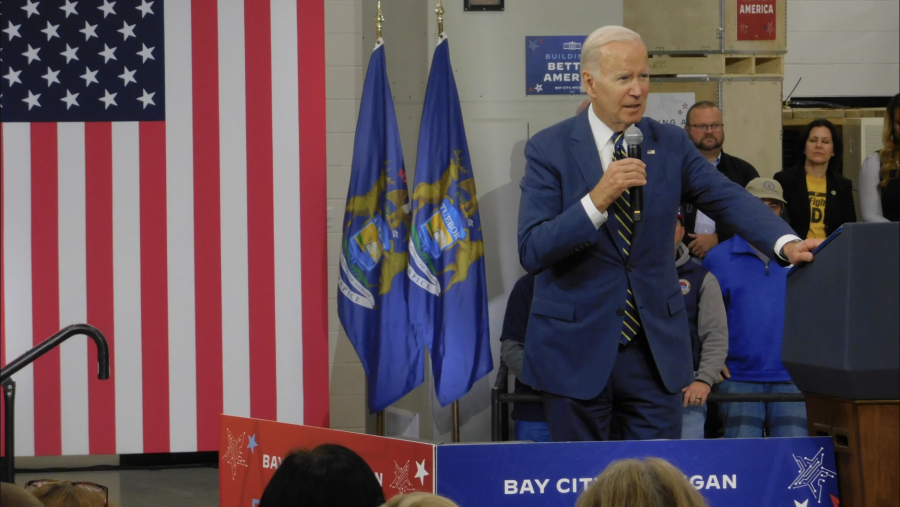 Pres. Joe Biden addressing an audience at a silicon chip company in Bay City, Mich., in November 2022.