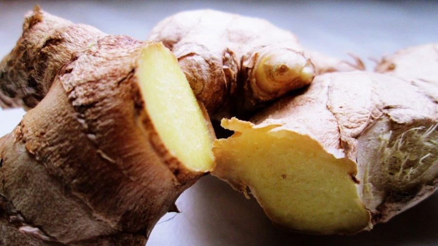 Ginger's antimicrobial properties could make it useful for fighting bacterial and fungal infections.
