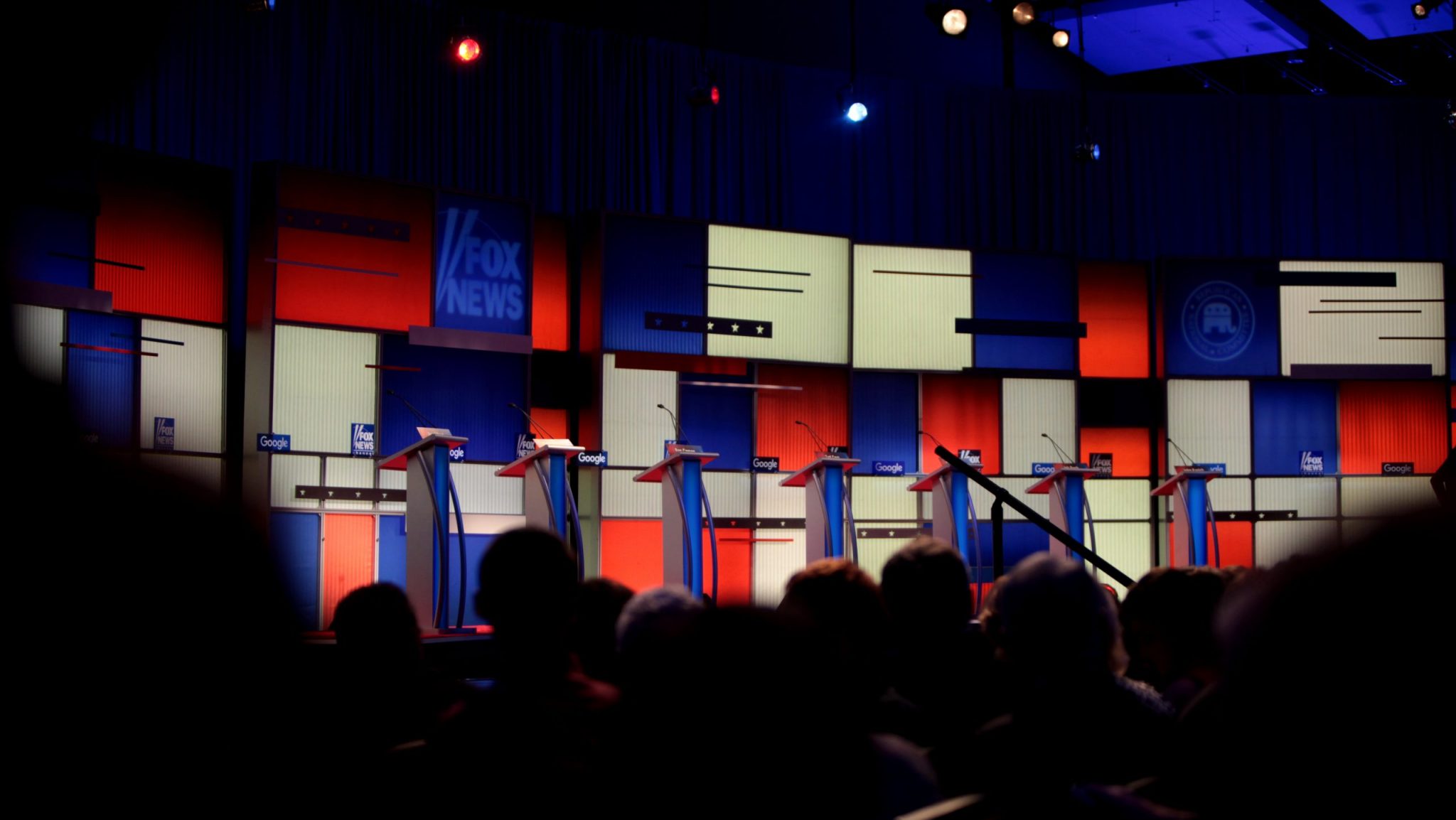Stage at the final Republican Party debate, hosted by Fox News, before the 2016 Iowa caucuses at the Iowa Events Center in Des Moines, Iowa.