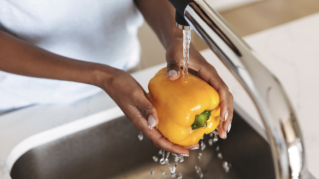 FILE_Water-Sink-produce