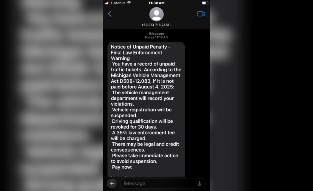 An SMS text scam warns of penalties if a fake traffic fine is not paid.